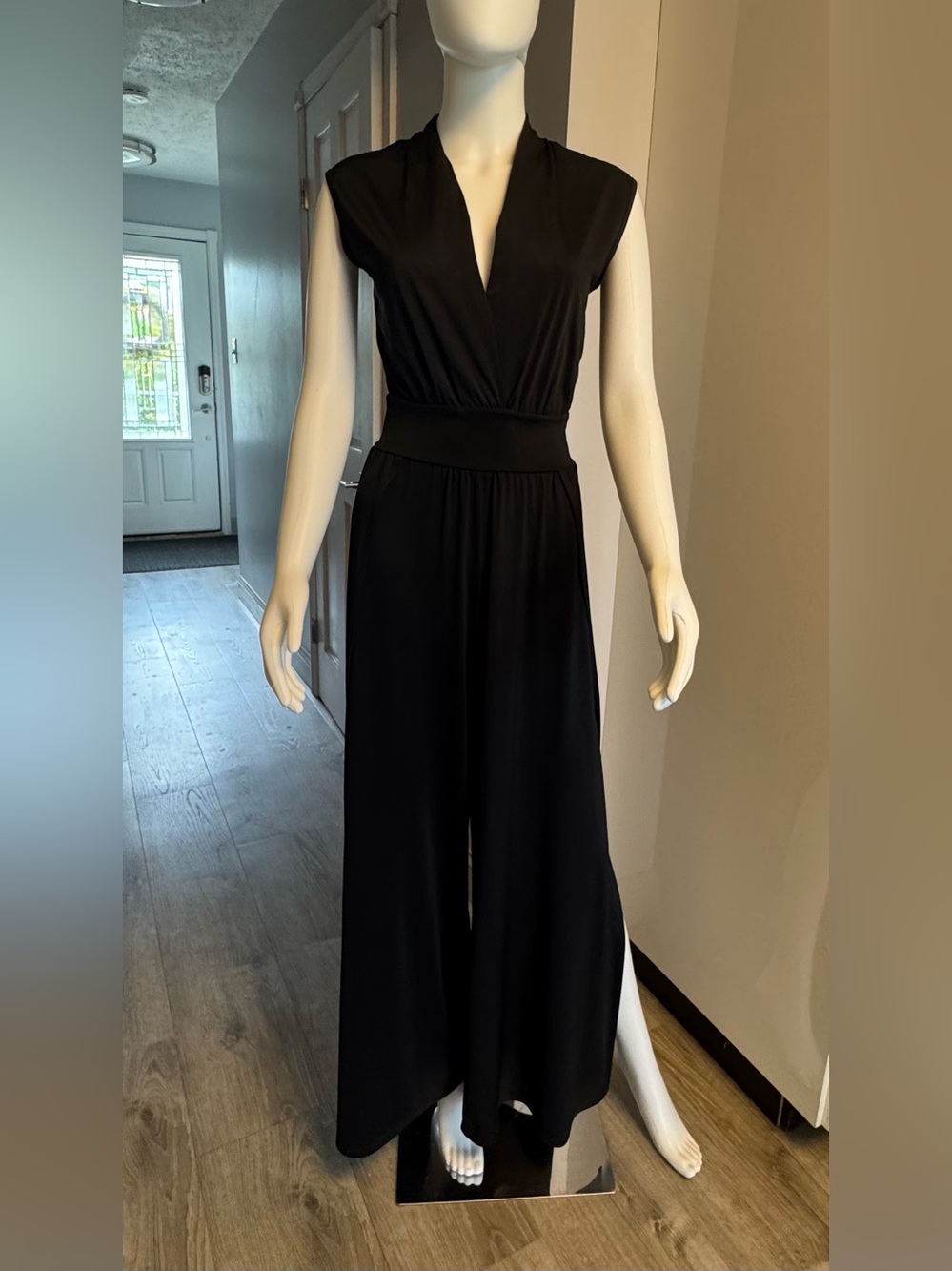 Black Sleeveless Wide-Leg Jumpsuit - Classic Women's Jumpsuit size Small